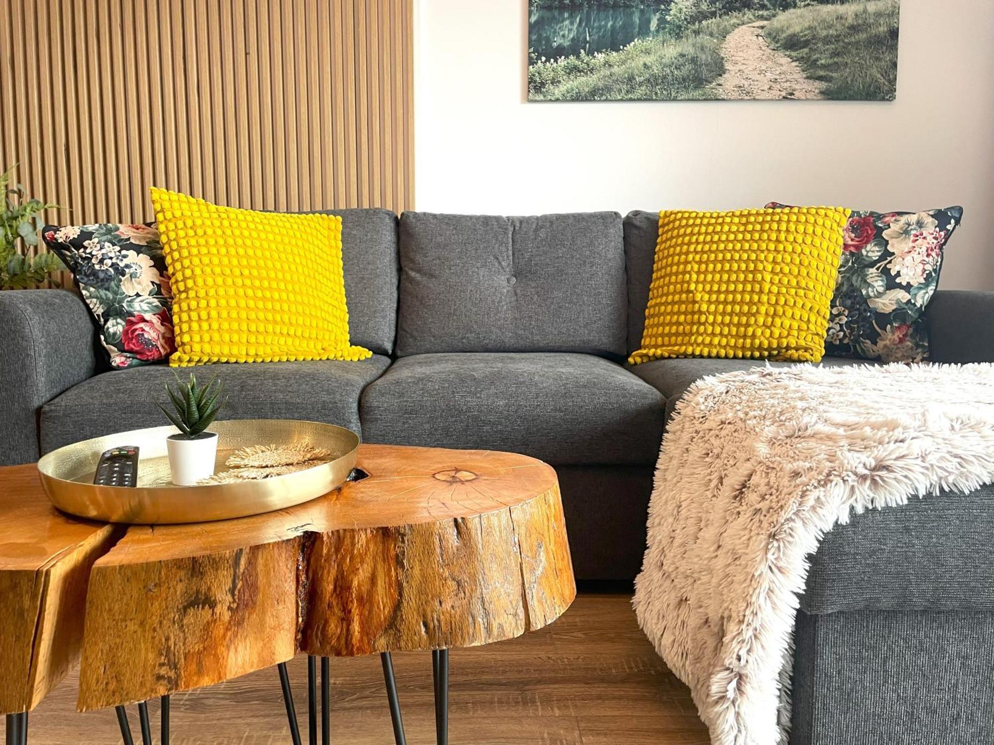 Rosewood Boutique Apartment ซินายา ภายนอก รูปภาพ